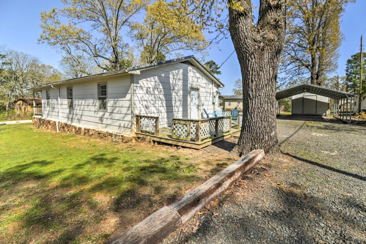 Charming Home With Porch Walk To Greers Ferry Lake! Fairfield Bay Εξωτερικό φωτογραφία